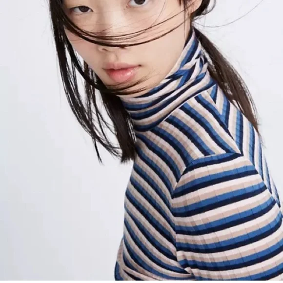 Madewell Ribbed Turtleneck Top in Stripe Small - Picture 4 of 8